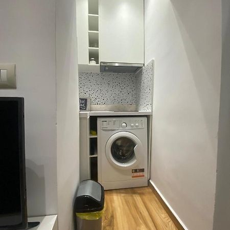 Luxury Apartment In Blloku Area Tirana Buitenkant foto