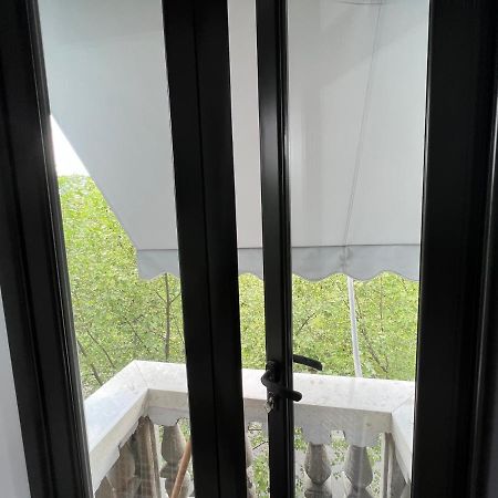 Luxury Apartment In Blloku Area Tirana Buitenkant foto