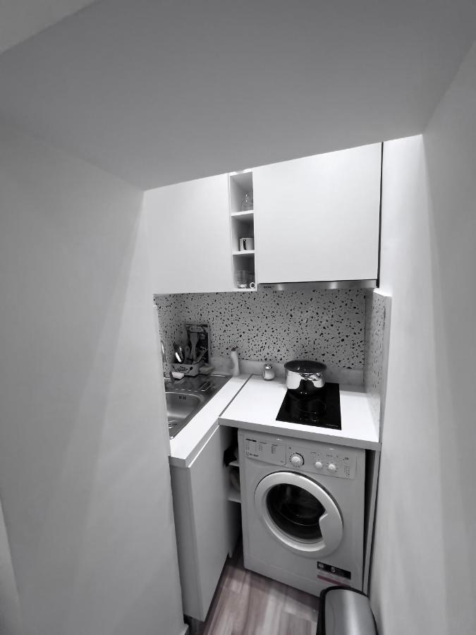 Luxury Apartment In Blloku Area Tirana Buitenkant foto