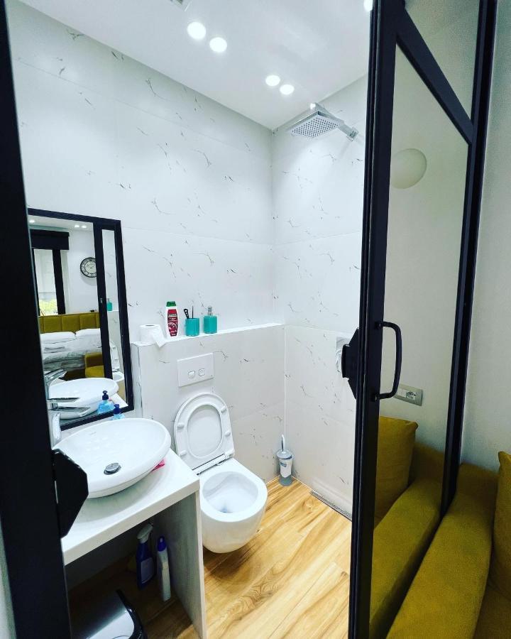 Luxury Apartment In Blloku Area Tirana Buitenkant foto