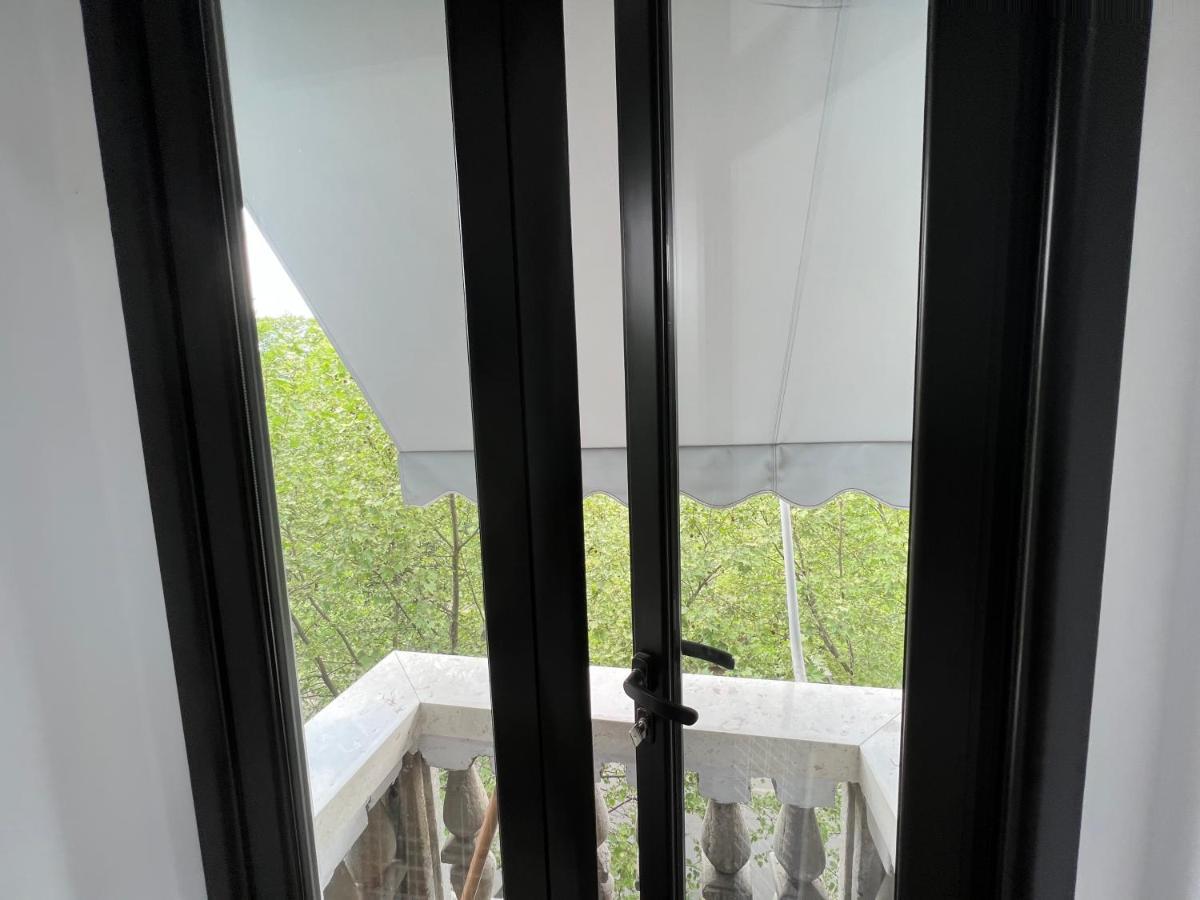 Luxury Apartment In Blloku Area Tirana Buitenkant foto